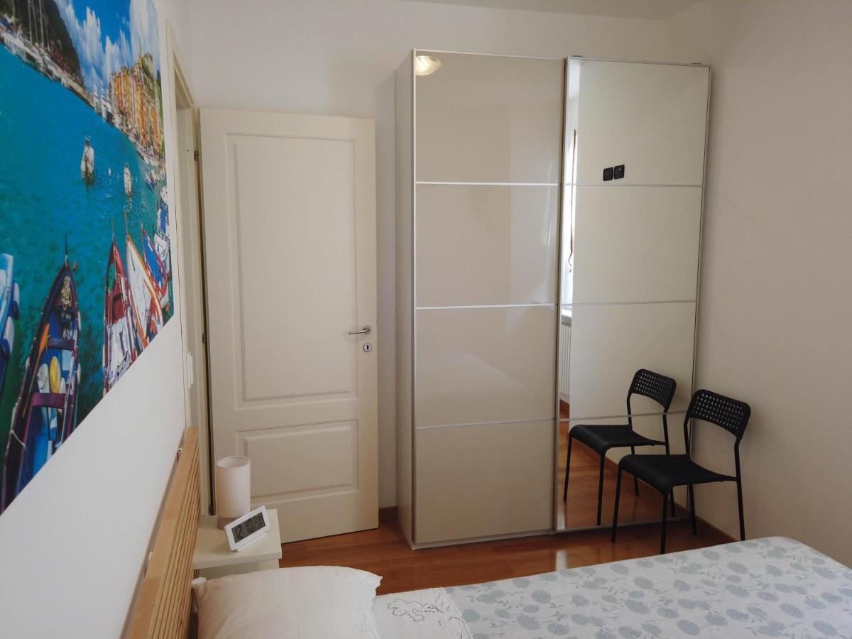 Magenta Centre Economy Appartement Genua Buitenkant foto