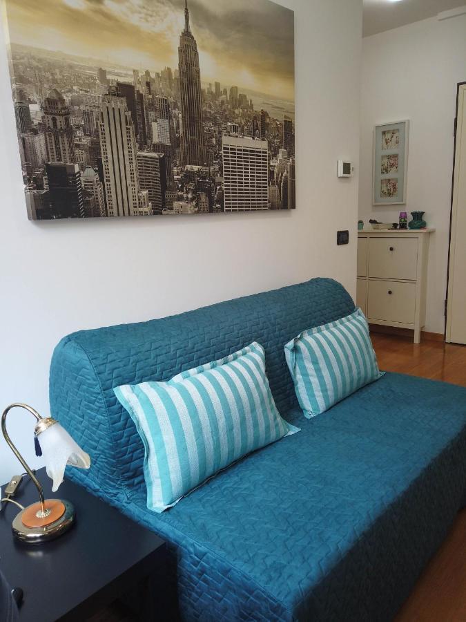 Magenta Centre Economy Appartement Genua Buitenkant foto